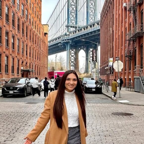 Meet your Posher, Rachel - Picture 1 of 1